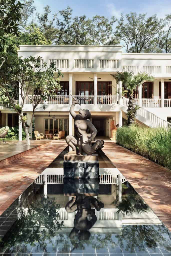 FCC Angkor by Avani FCC Angkor was originally the residence of the French governor in Siem Reap.