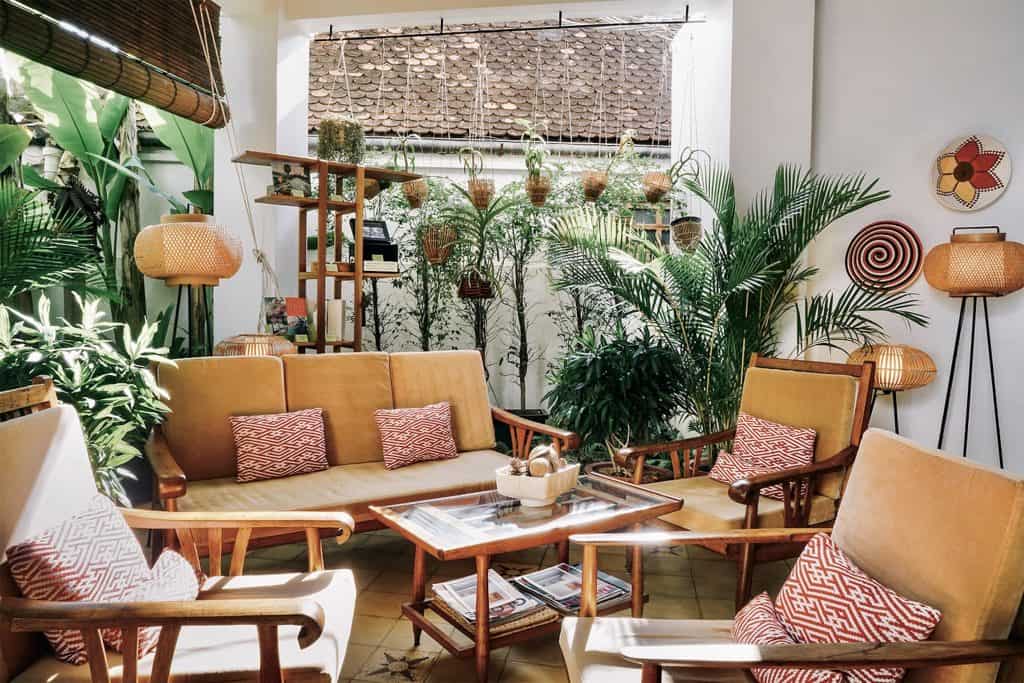 Rambutan Rambutan's reception exudes vintage tropical style.