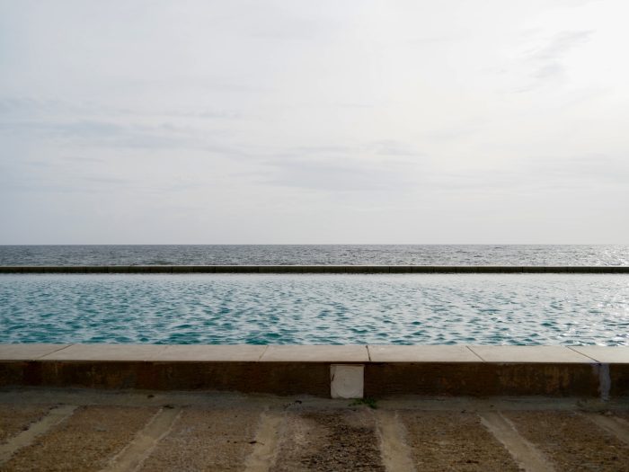 Jetwing Lagoon's second swimming pool overlooks the Indian Ocean.