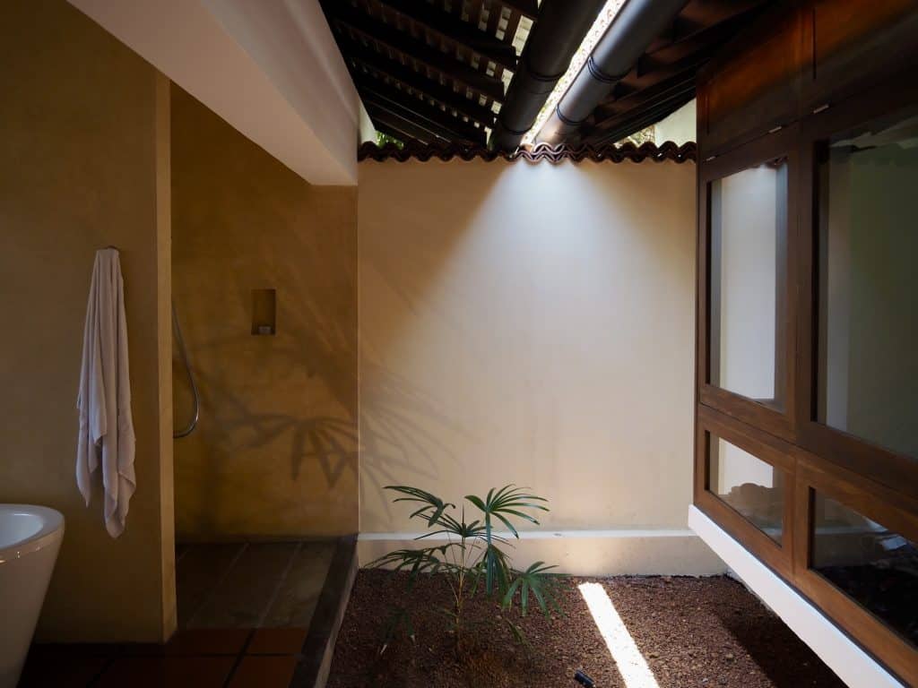 Bathroom, Luxury Room with Terrace, Jetwing Lagoon Wellness.